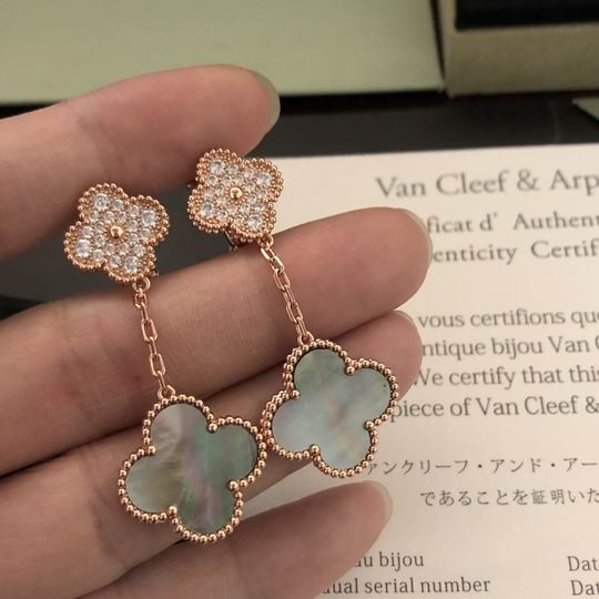Van Cleef & Arpels earring 04lyh09  (1)
