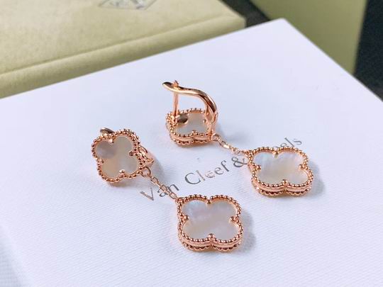 Van Cleef & Arpels earring 05lyh17 (28)