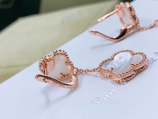 Van Cleef & Arpels earring 05lyh17 (30)