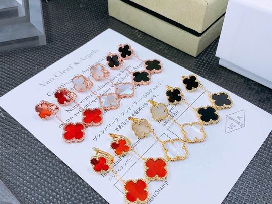 Van Cleef & Arpels earring 05lyh17 (31)