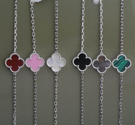 Van Cleef & Arpels necklace 04lyh23 (2)