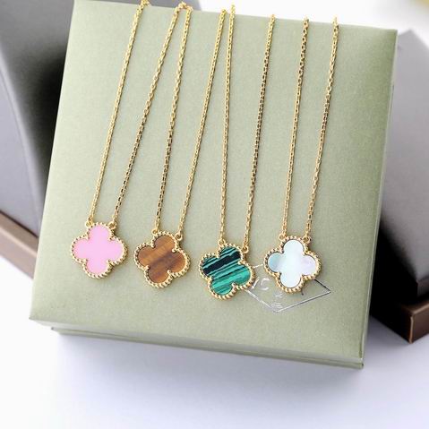 Van Cleef & Arpels necklace 04lyh24 (3)