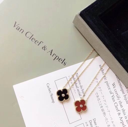 Van Cleef & Arpels necklace 04lyh28 (3)