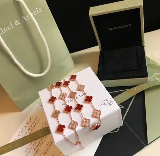 Van Cleef & Arpels necklace 04lyh30 (4)