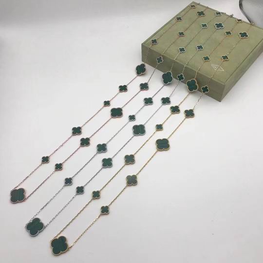 Van Cleef & Arpels necklace 04lyh33  (1)