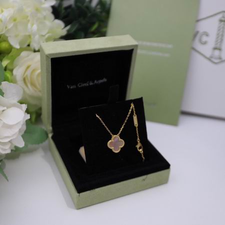 Van Cleef & Arpels necklace 04lyh34 (4)