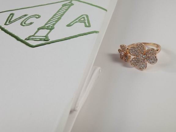 Van Cleef & Arpels ring 04lyh08  (6)