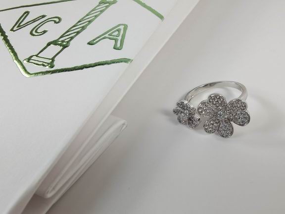 Van Cleef & Arpels ring 04lyh08  (8)