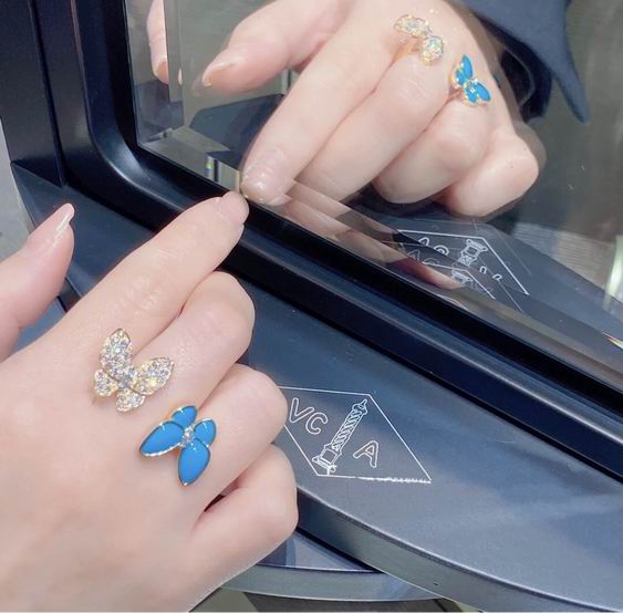 Van Cleef & Arpels ring 04lyh12 (2)