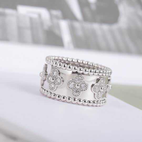 Van Cleef & Arpels ring 04lyh13 (3)