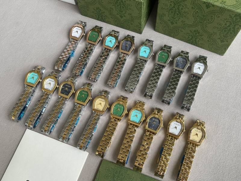 Aigner 31X23mm 66 (1)