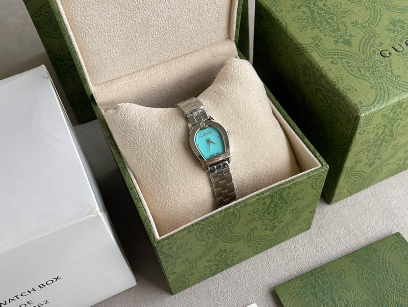 Aigner 31X23mm 66 (10)