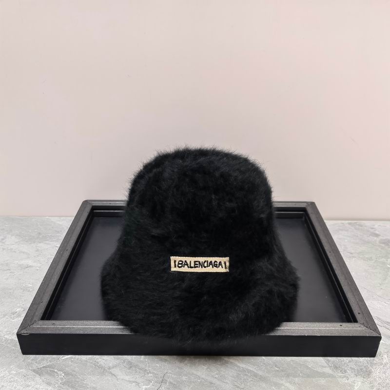 Balenciaga hat dx (1)