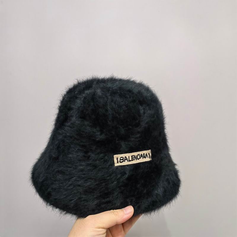 Balenciaga hat dx (2)