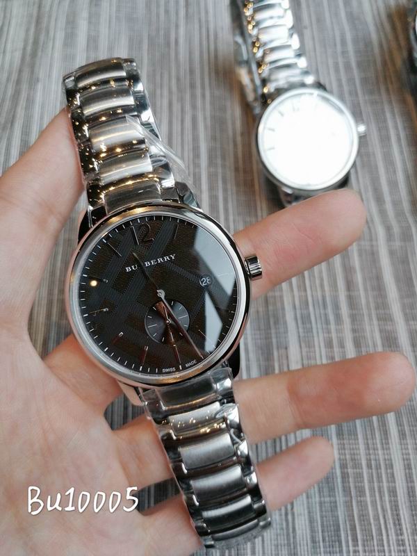 Burberry 40mm 54 (25)