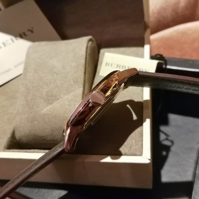 Burberry 40mm 55 (4)