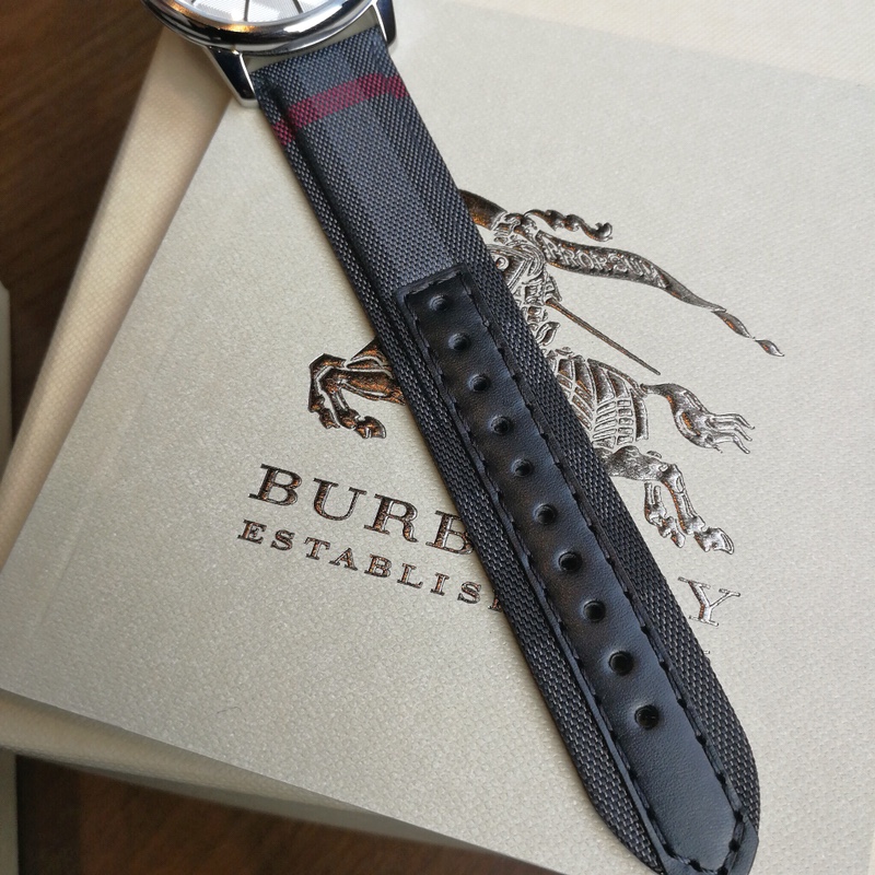 Burberry 41mm 56 (11)