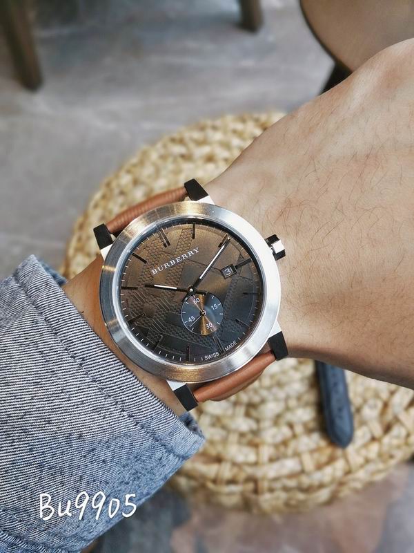Burberry 42mm 58 (1)