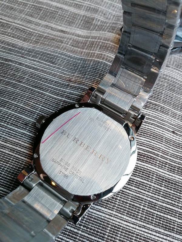Burberry 42mm 59 (4)