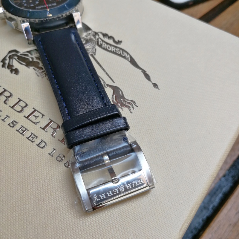 Burberry 43mm 62 (5)