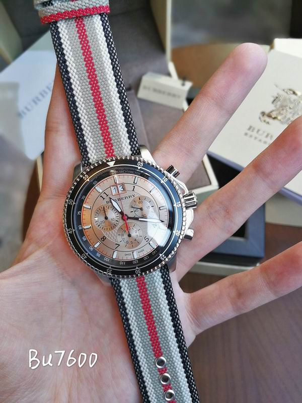 Burberry 45mm 64 (9)