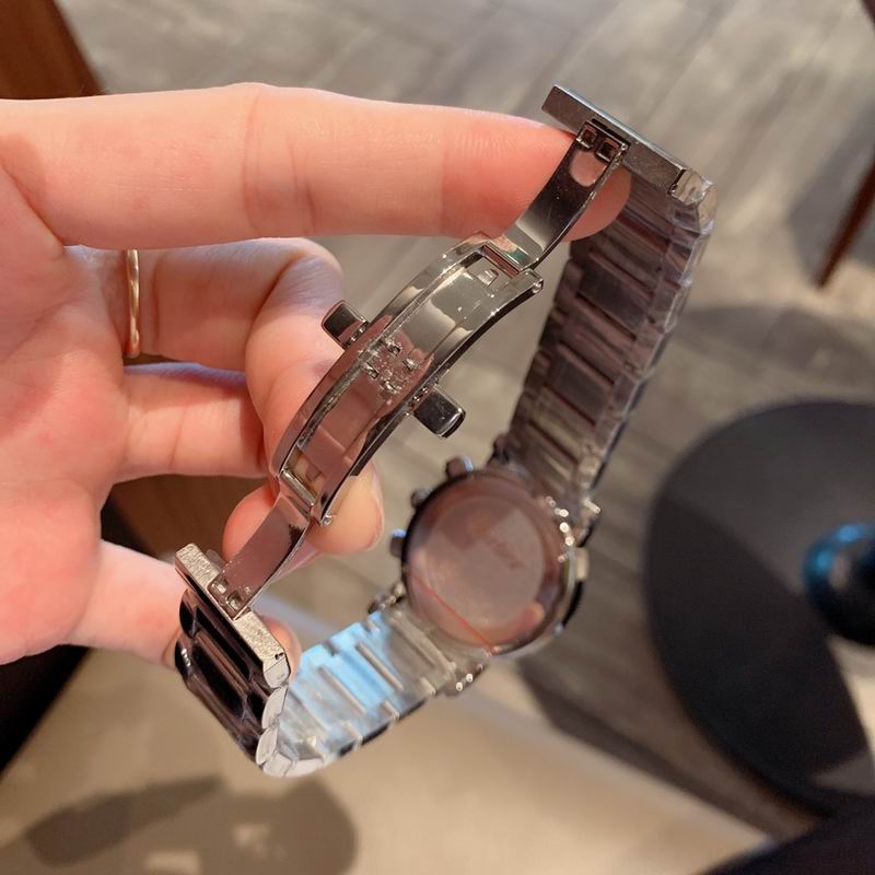 Cartier 37.5mm 31 (1)