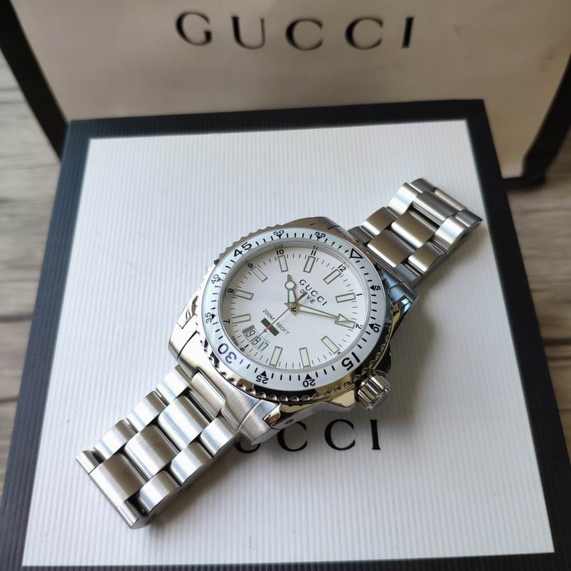 Gucci 40mm 27 (9)