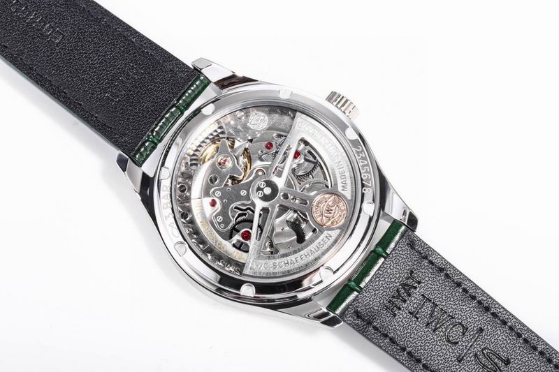 IWC 40.4mm 46 (49)