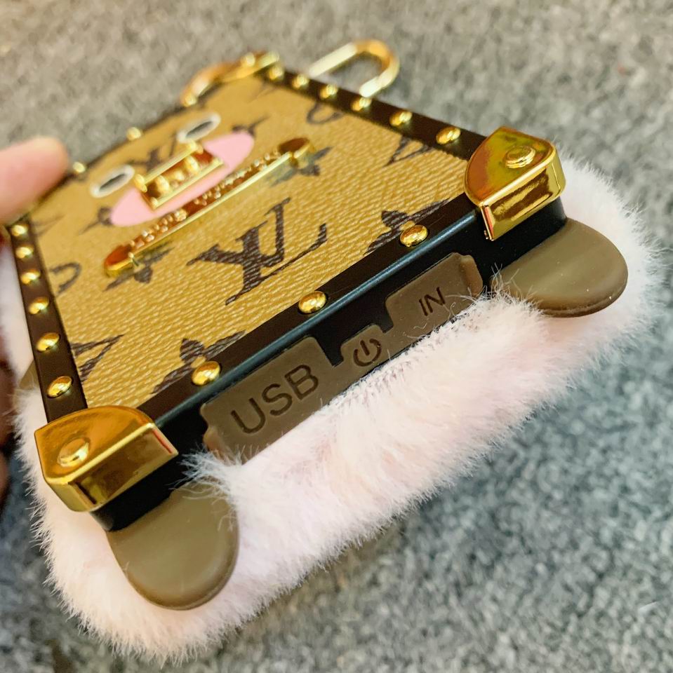 LV keyring 黄花小熊 (4)