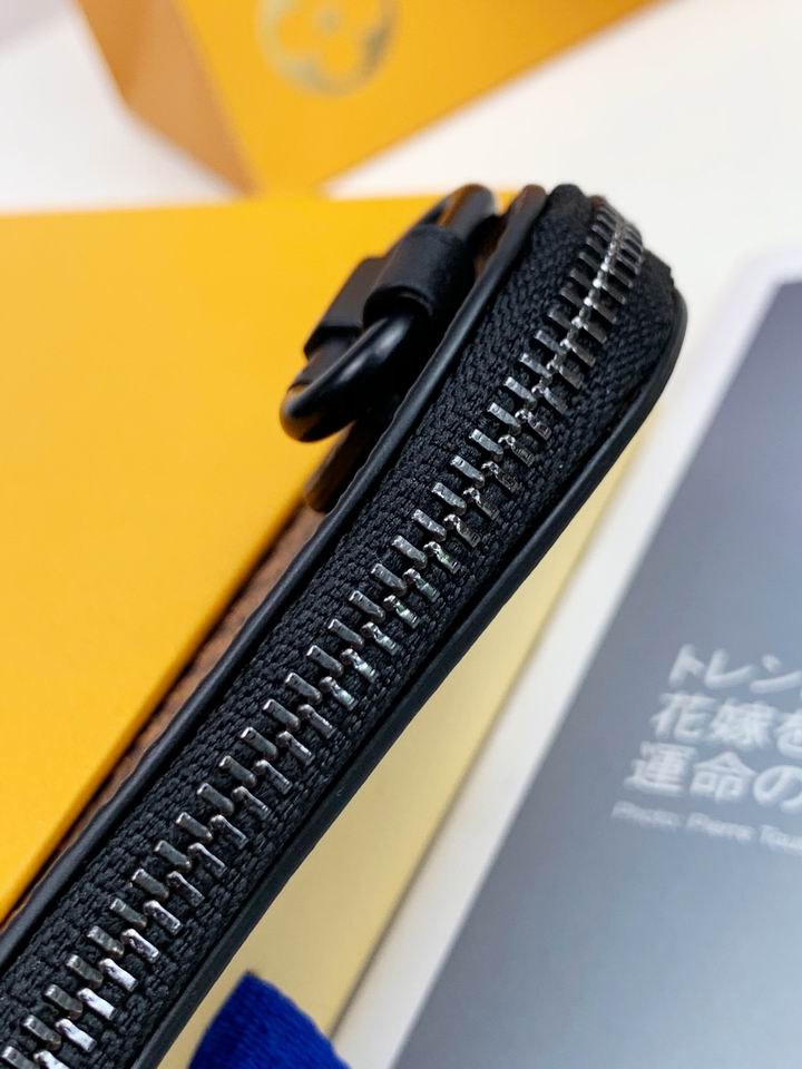 LV keyring  鸭子 (5)