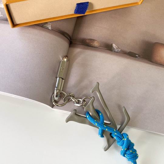 LV keyring 04lyh338 (2)