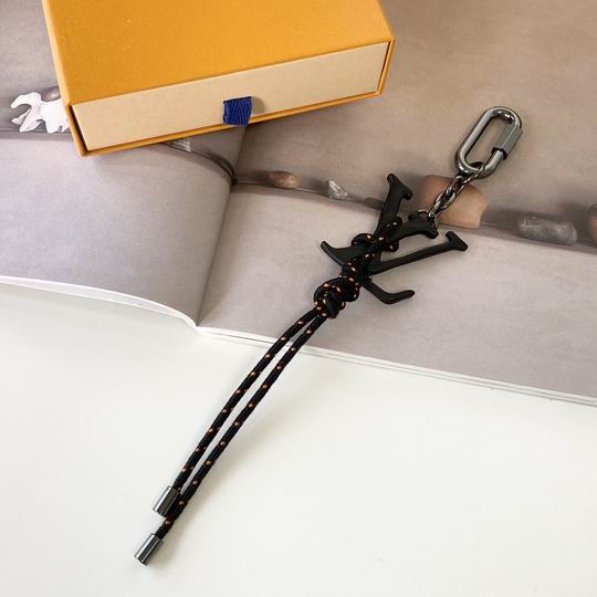 LV keyring 04lyh338 (8)