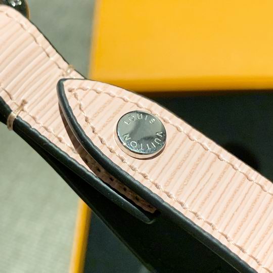 LV keyring 04lyh344  (12)