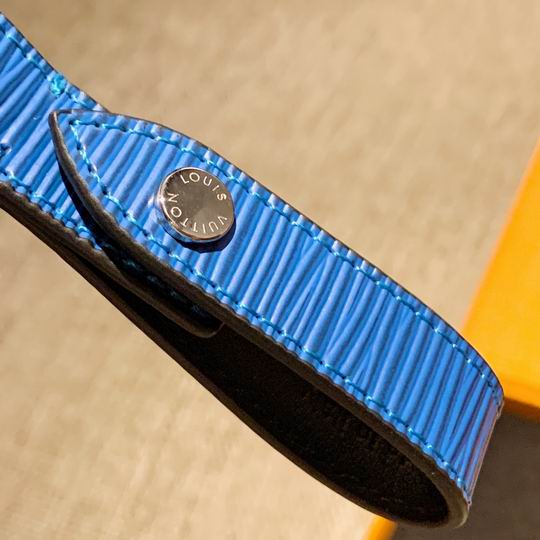 LV keyring 04lyh345 (15)