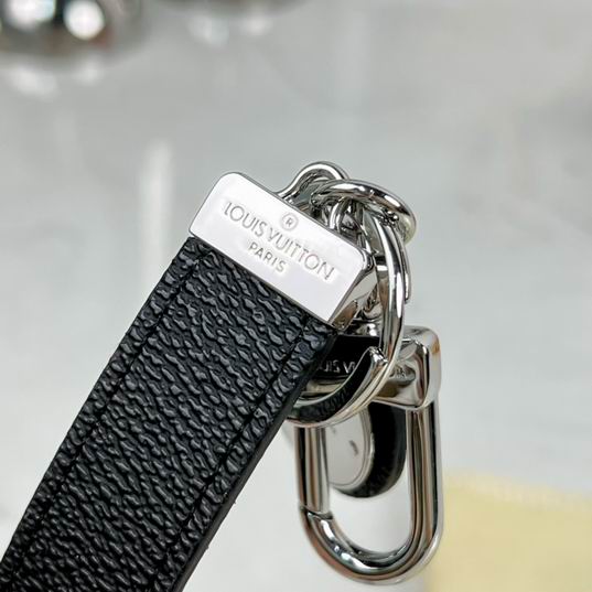 LV keyring 04lyh346 (8)