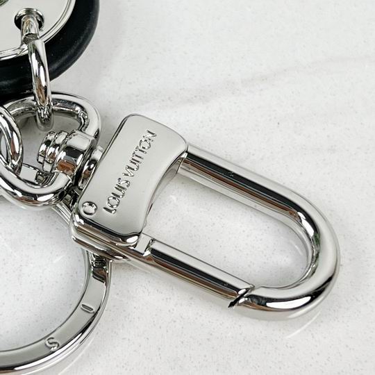 LV keyring 04lyh347 (17)