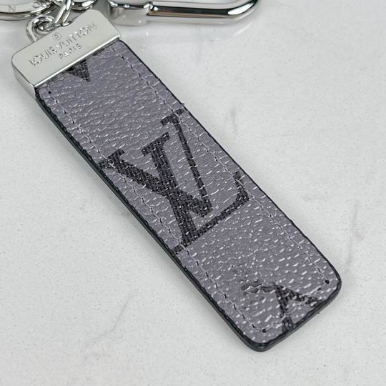 LV keyring 04lyh347 (7)