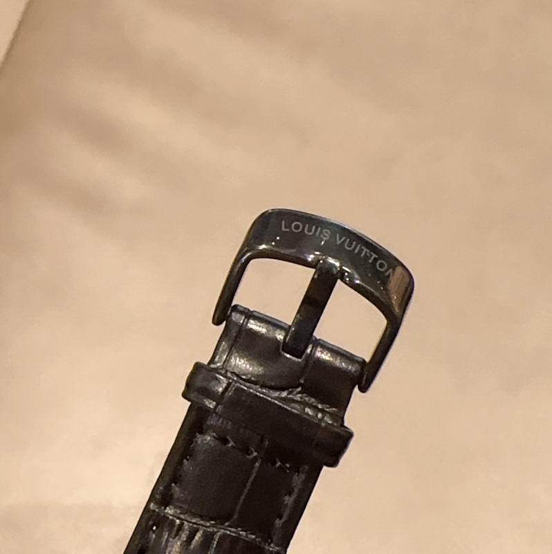 LV watch 33 (1)