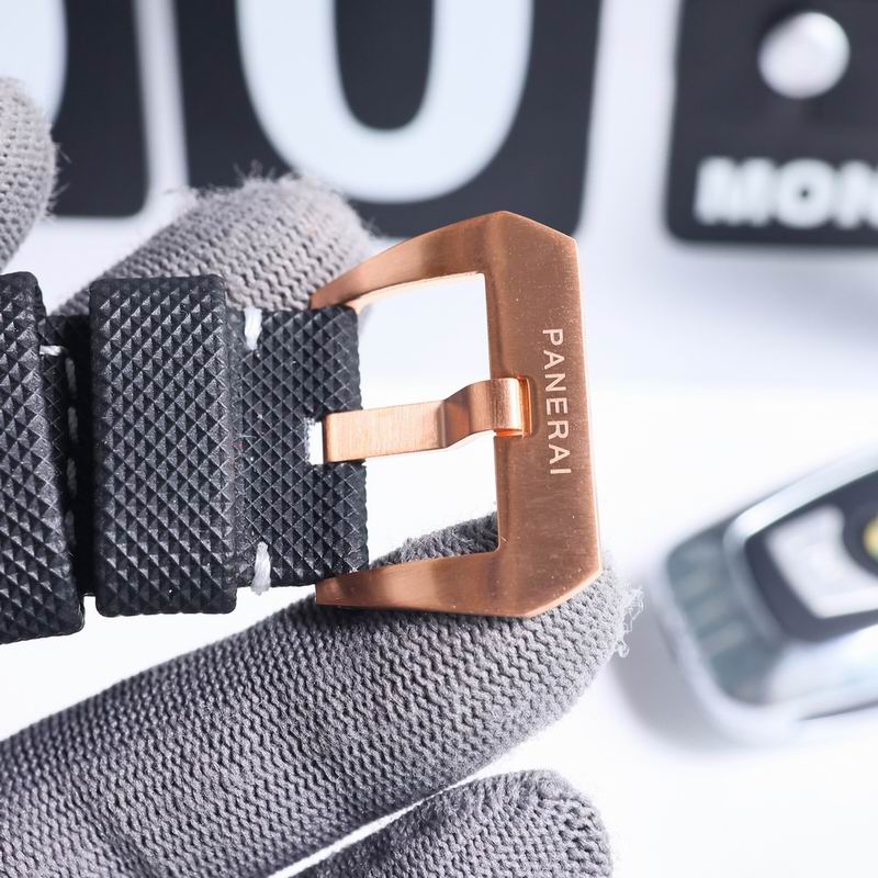 Panerai 44mm  25(52)