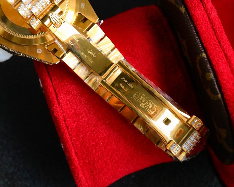 Rolex 42mm 04-sky dweller (2)