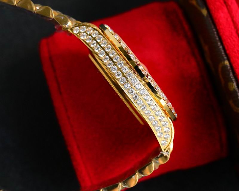 Rolex 42mm 04-sky dweller (3)