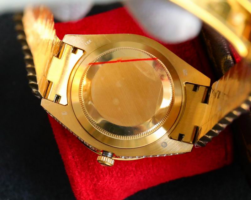 Rolex 42mm 06-Date Just (1)