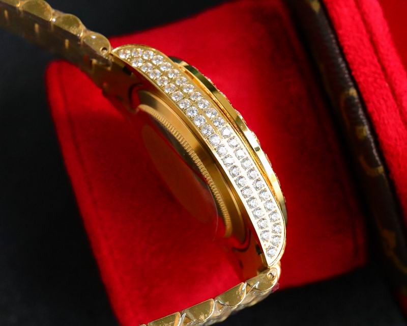 Rolex 42mm 06-Date Just (3)