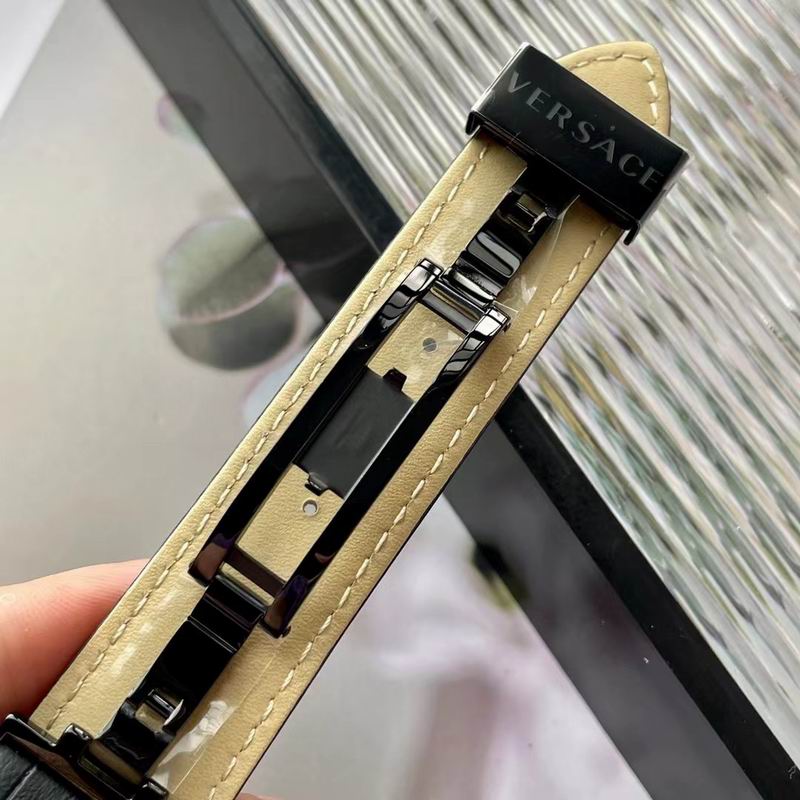 Versace 44mm 49 (30)