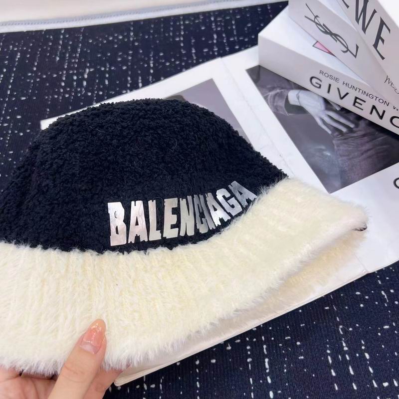 Balenciaga hat dx (1)