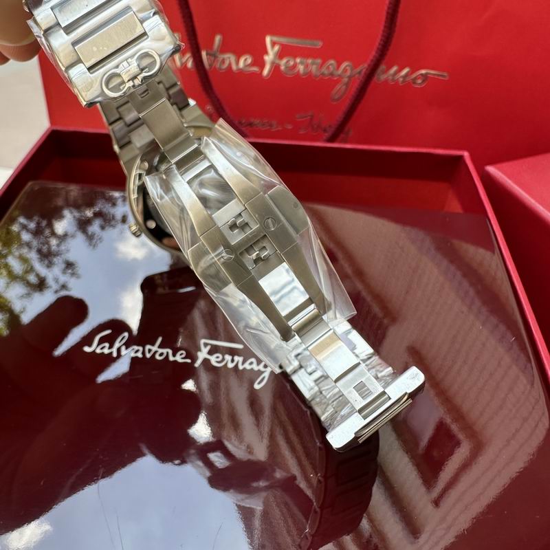 Ferragamo 41mm 50 (1)