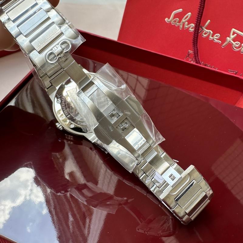 Ferragamo 41mm 50 (20)