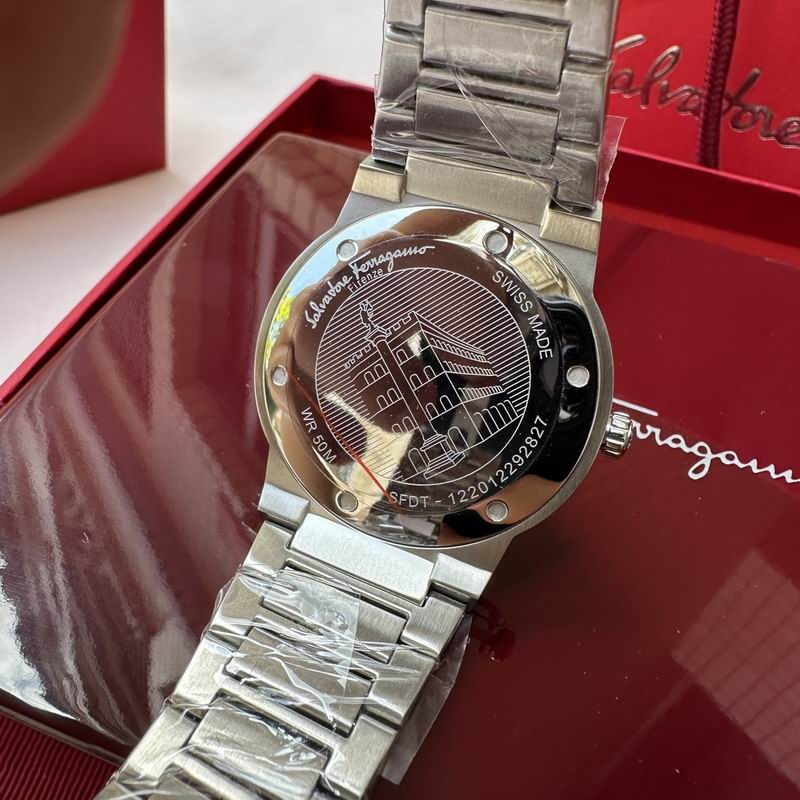 Ferragamo 41mm 50 (21)