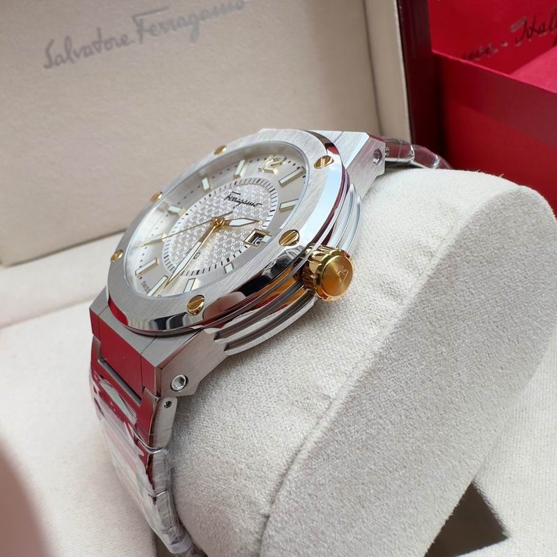 Ferragamo 43mm 24 (67)