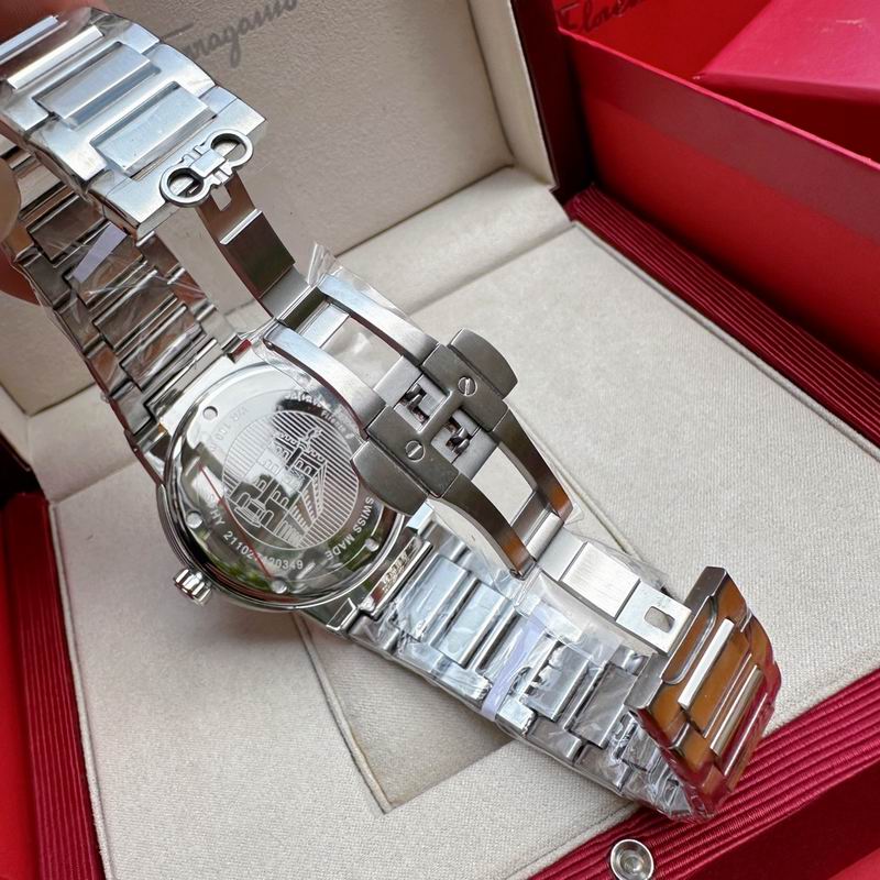 Ferragamo 43mm 24 (74)